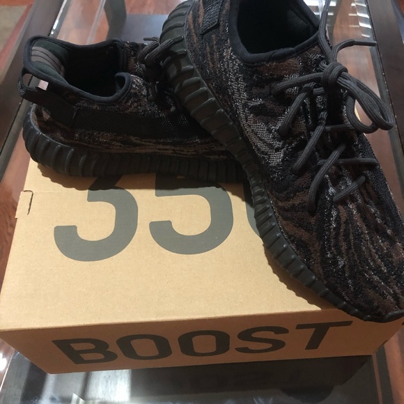 Size 10 Yeezy Boost 350 V2 MX ROC - Picture 6 of 8